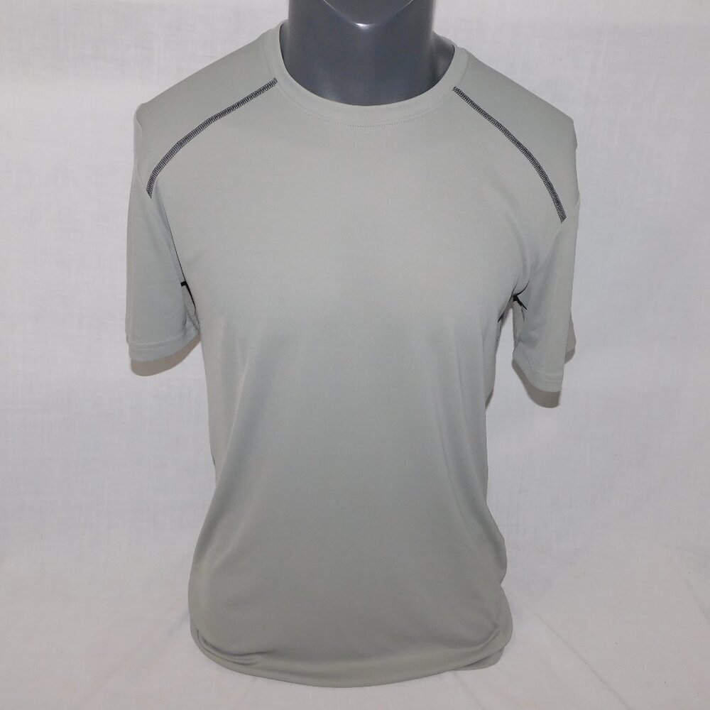 Under Armour  Iso Chill fusion Fitted Short Sleeve T Shirt Activewear Mens M NEW